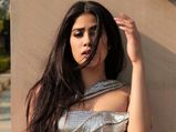 Get Beauty Inspiration For Valentine’s Day From Janhvi Kapoor’s Glittery Silver Eye Makeup Look