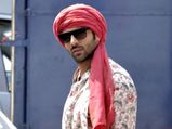 Bhool Bhulaiyaa 2: Kartik Aaryan Gives Glimpse Of His Interesting Look In Printed Outfit And Red Turban
