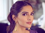 Sonam Kapoor Ahuja Flaunts Twisted Ponytail And Glam Makeup Look In The Latest Picture And We’re Taking Notes!
