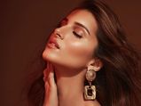 Tara Sutaria Flaunts Her Glowing Skin And Bronzed Shimmer Makeup Look And We Can’t Stop Admiring Her Beauty!