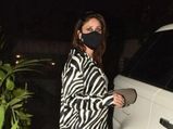 Kareena Kapoor Khan Looks Stunning In Her Black And White Pyjama Set