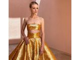 Oscars 2021: Carey Mulligan’s Golden Sequin Gown Has Our Attention; So Oscar-Worthy!