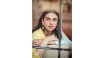 Aditi Rao Hydari Exudes Festive Goals With Her Yellow And Blue Traditional Outfit
