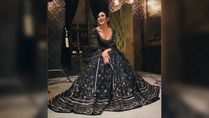 Karisma Kapoor Looks Elegant In Her Black Chanderi Lehenga; Perfect For Attending Wedding Occasions