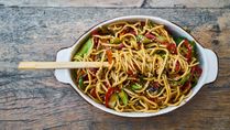 Make Your Lunch Time A Bit Spicy With This Chicken And Sweet Potato Stir Fry Noodles: How To Prepare
