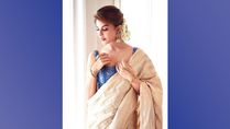 Jacqueline Fernandez Looks Gorgeous In South Indian Saree! See Pics