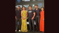 Jacqueline Fernandez Steals The Show In Yellow Saree Alongside Salman Khan And Sudeep