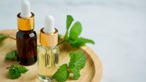 Peppermint Oil For Hair: How To Use It For Long Thick Hair?
