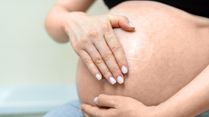 Discover Effective Tips to Prevent and Reduce Stretch Marks During Pregnancy!