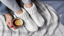 How To Keep Feet Hot During Winters: 12 Tips That Will Tackle Cold Feet Issues And Make Your Feet Thank You