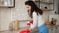 5 DIY Cleaning Solutions For A Spotless Kitchen So That You Can Say Goodbye To Stains For A Long Time