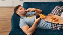 The Sunday Cheat Meal Myth: Expert Explains How Weekend Indulgence Affects Heart Health More Than You Think