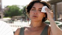 Hacks 101: 8 Simple Tricks To Stay Sweat-Proof All Day