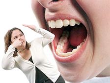 నోటి నుంచి దుర్వాసనా..? మీ పని అవుటే..!!