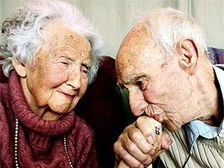 సుఖవంతమైన శృంగారం జీవితంతో నిండు నూరెళ్లూ జీవించండి!!