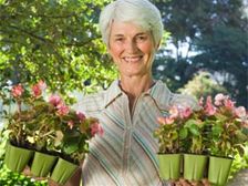 అందమైన ఇంటి గార్డెన్ కు...సరైన పూలకుండీల ఎంపిక!