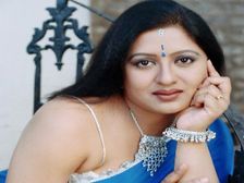 నలభై దాటినా.. చెక్కుచెదరని అందం మీ సొంతం..!!