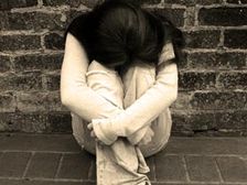 మీ అందానికి తూట్లు పొడుస్తున్నది ఎవరు..?