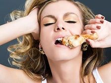 చికెన్ తింటే... స్తనవృద్ధి అధికం!