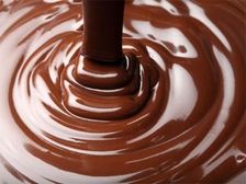 డార్క్ చాక్లెట్ సాస్ చేయాలంటే ఐదే స్టెప్పులు...