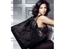 ఎక్కడికెడితే...అక్కడికి వస్తా!