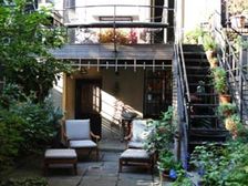 ఇంటికి అందం స్టైయిర్ కేస్ గార్డెన్..