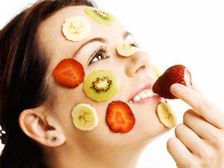 వాలెంటైన్ డే స్పెషల్ అట్రాక్షన్ కోసం ఫ్రూట్ ఫేస్ ప్యాక్