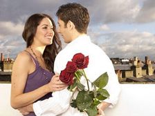 వాలెంటైన్ డే రొమాంటిక్ గా కనిపించండిలా...