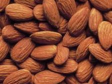 చర్మ సౌందర్య పోషణకు బాదాం....