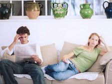 ఇంటి అలంకరణకు అద్దం పట్టే అతివలు....