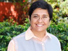 అవినీతి అంతానికి నడుంకట్టిన నారీమణి!