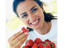  స్ట్రాబెర్రీ పండుతో అద్భుత లావణ్యం మీ సొంతం!