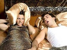 గురకల వీరుడు - గతిలేని అమ్మడు!