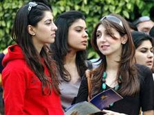 హుందాతనాన్ని ఉనికిని తెలియజేసే డ్రెస్ సెన్స్