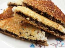 మిక్డ్స్ డ్రై ఫ్రూట్ శాండ్ విచ్