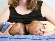 ఆలస్యంగా గర్భం ధరిస్తేవచ్చే పాల సమస్య....!