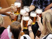 బీరు తాగుడులో వేసవి ఆనందం!