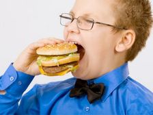 స్నాక్స్ తింటే పిల్లల ఏకాగ్రత అధికం!