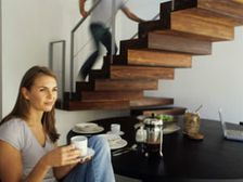 సురక్షితమైన ఇంటి మెట్ల నిర్మాణం...!