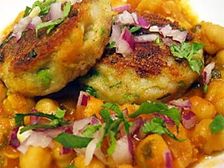 ఆలూ టిక్కీ - చోలే చాట్