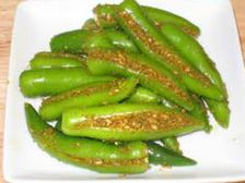 పచ్చిమిరపకాయ తో ఊరగాయ