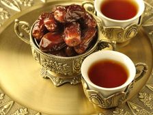 తియ్యటి మాటలే కాదు.... వీటిని తినిపించండి!