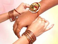 రక్షా బంధన్ ....రక్షణకు హామీ ఇస్తున్నా....!