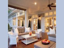 అదే ఇల్లు, అవే వస్తువులు.. కొంచెం కొత్త , కొంచెం వింత