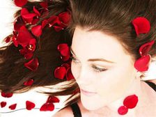 ఆరోగ్యకరమైన కేశ సౌందర్యానికి హోం మేడ్ హెయిర్ మాస్క్ లు