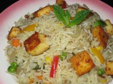 స్పైసీ మట్టర్ పన్నీర్ ఫ్రైడ్ రైస్