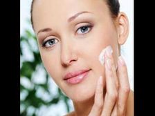 మొటిమల మీద కొంత శ్రమ, కాస్త శ్రద్ధ పెడితే చాలు...అందం మీదే