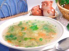 స్పైసీ చికెన్ రైస్ సూప్ ను ఓ పట్టు పట్టండి...