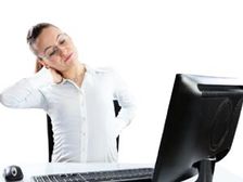 ఆఫీసులో పని ఒత్తిడి.. మెడ నొప్పితో సతమతం అవుతున్నారా..!