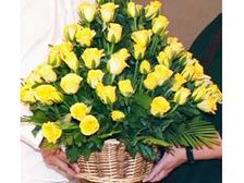 వేసవిలో మదిని మైమరిపించే పూల అమరికలు...!